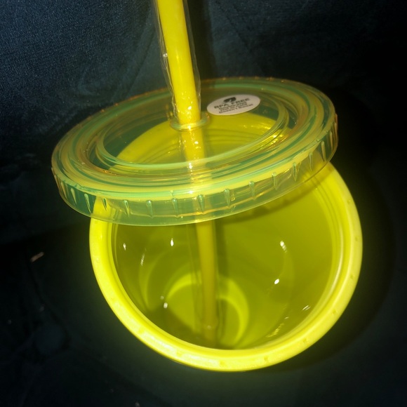 Grinch 💚 hot or cold cup. 16oz. New. - Picture 4 of 4